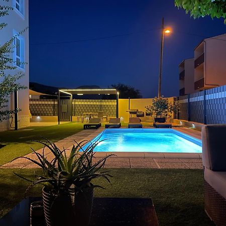 Villa Andrijana - Exclusively Yours - Family Getaway With Private Pool Kastela Ngoại thất bức ảnh