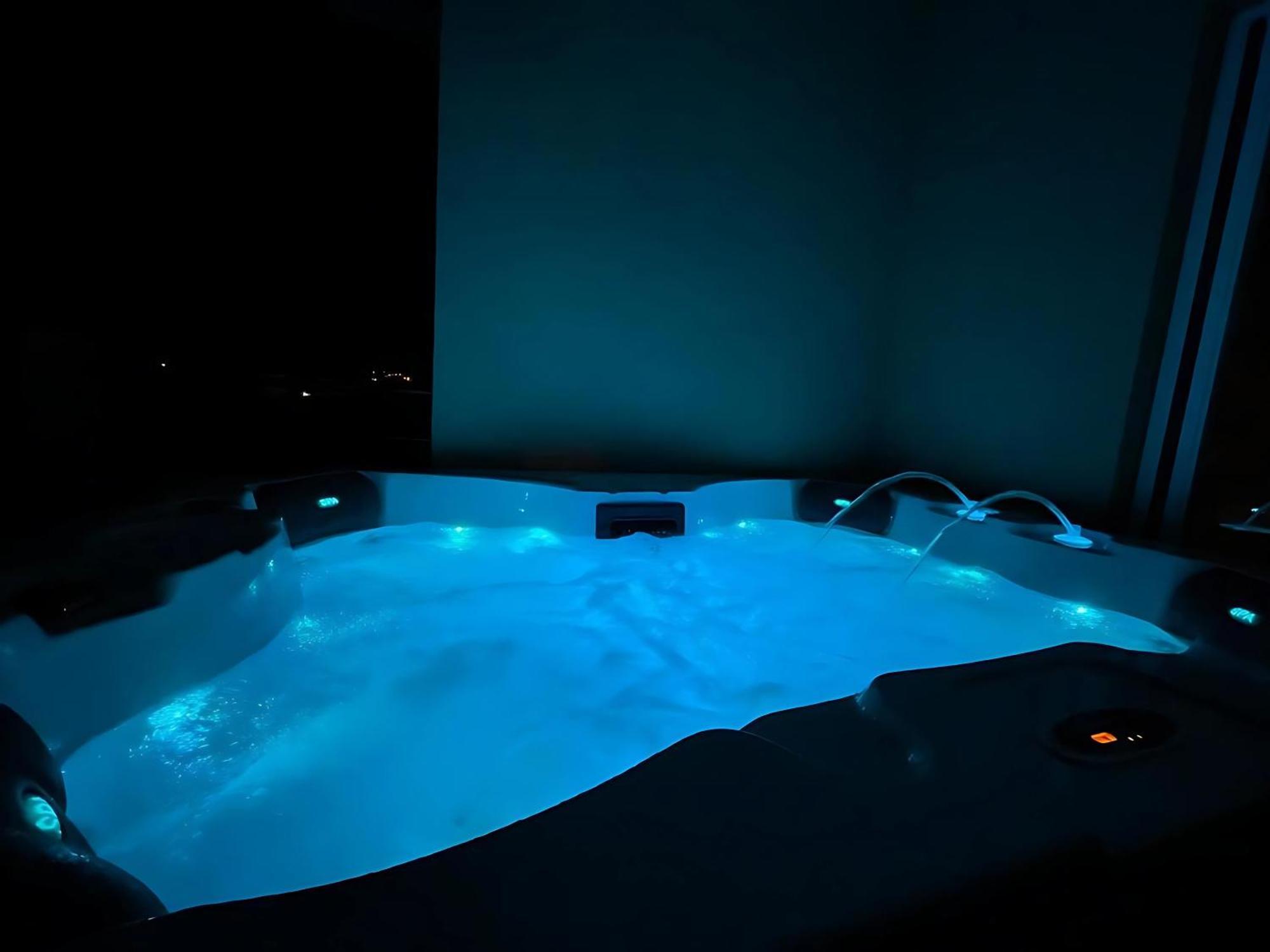 Villa Andrijana - Exclusively Yours - Family Getaway With Private Pool Kastela Ngoại thất bức ảnh