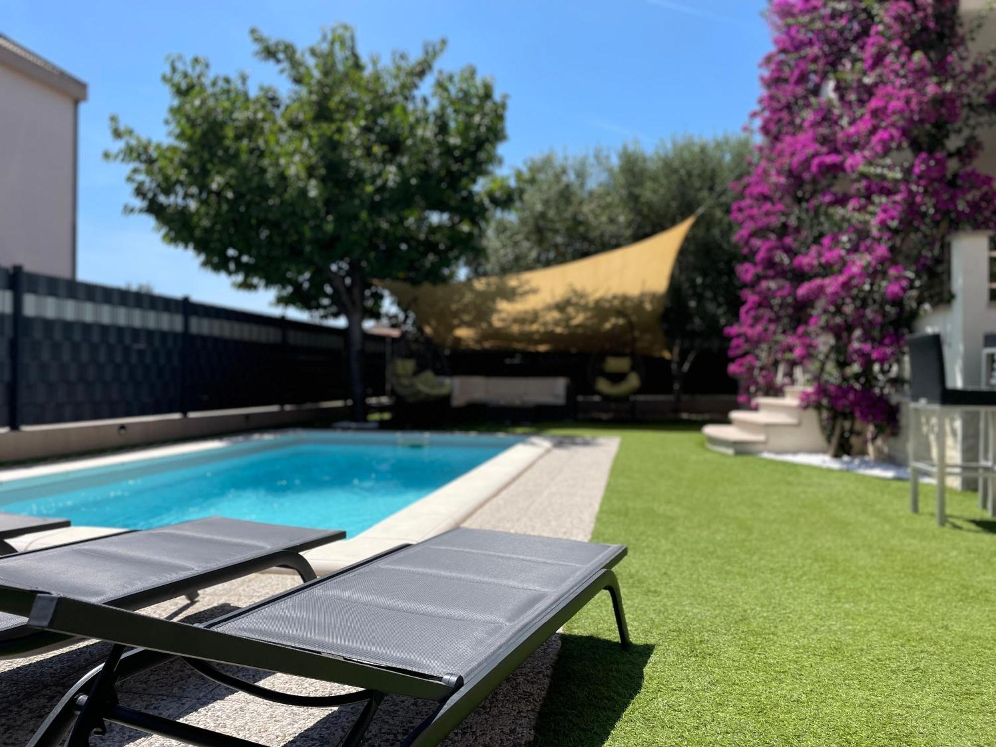 Villa Andrijana - Exclusively Yours - Family Getaway With Private Pool Kastela Ngoại thất bức ảnh