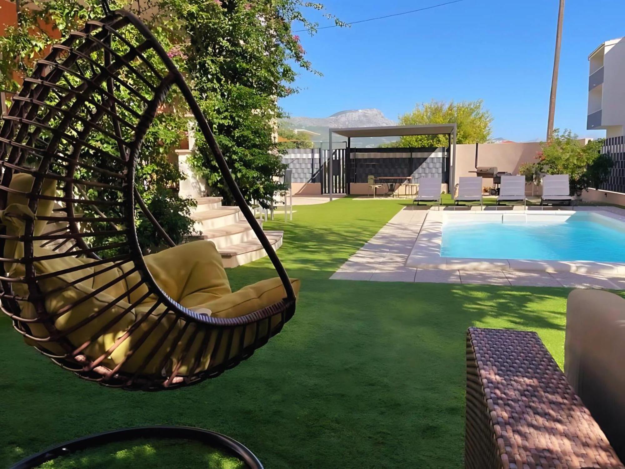 Villa Andrijana - Exclusively Yours - Family Getaway With Private Pool Kastela Ngoại thất bức ảnh