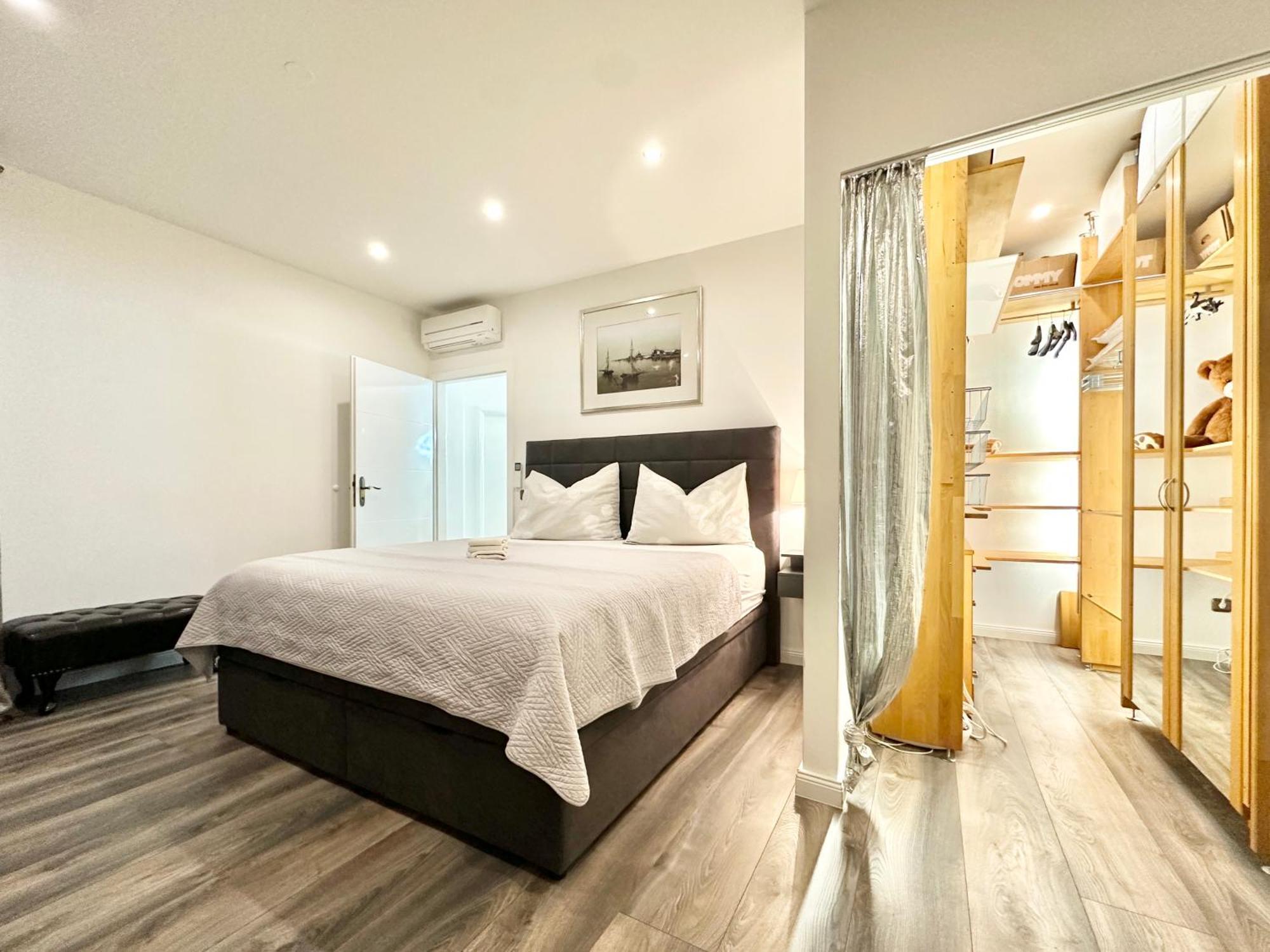 Villa Andrijana - Exclusively Yours - Family Getaway With Private Pool Kastela Ngoại thất bức ảnh